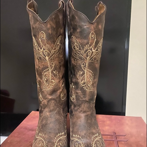 SOLD - Picture 3 of 4